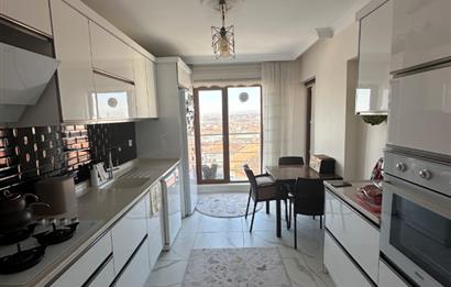 MERKEZİ KONUMDA SATILIK 130 M2 MANZARALI DAİRE