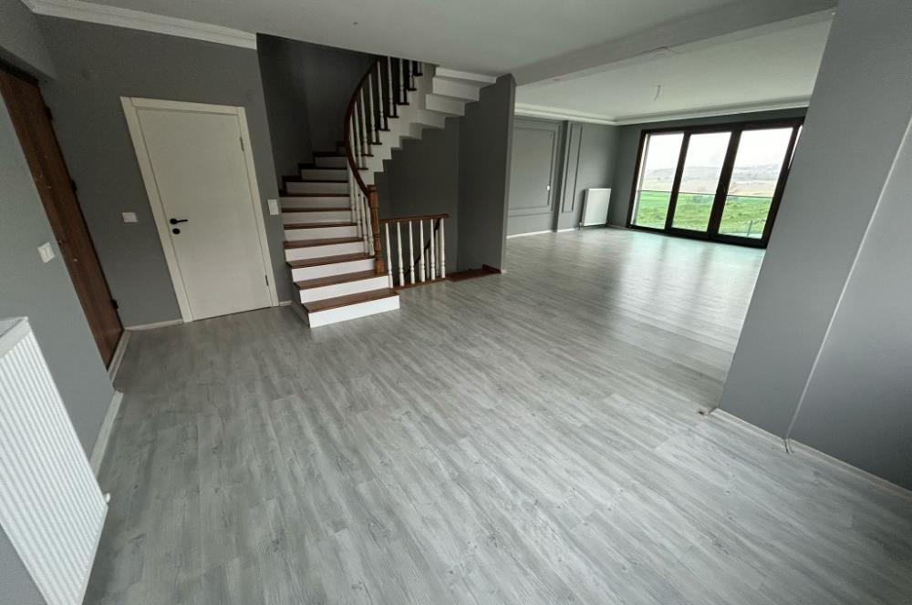 C21 BAL'DAN YENİ MAHALLE VİLLA BÖLGESİ 6+1 KİRALIK VİLLA