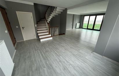 C21 BAL'DAN YENİ MAHALLE VİLLA BÖLGESİ 6+1 KİRALIK VİLLA