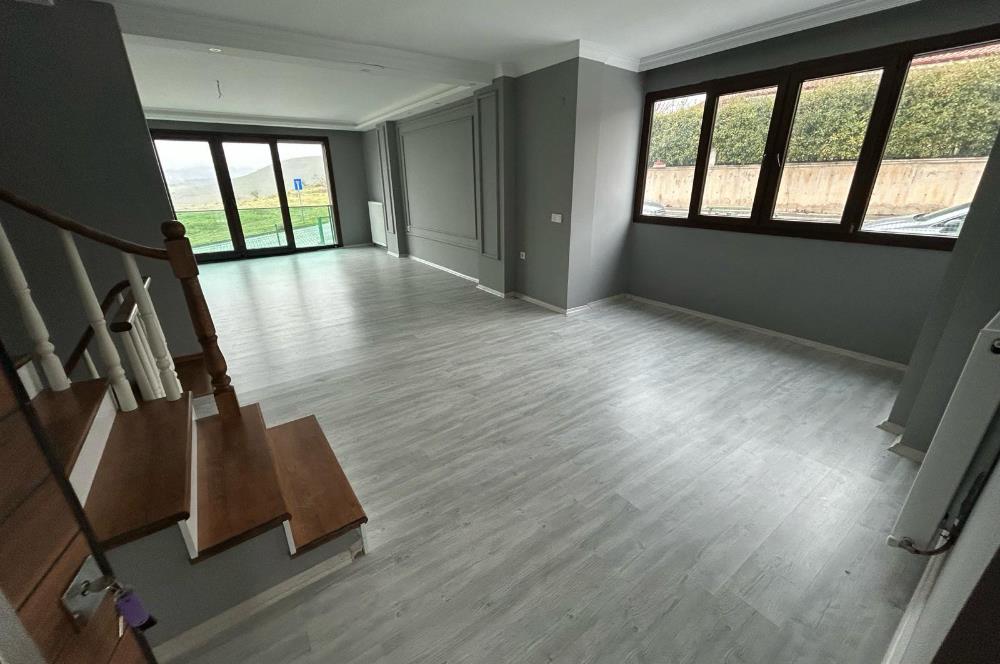 C21 BAL'DAN YENİ MAHALLE VİLLA BÖLGESİ 6+1 KİRALIK VİLLA