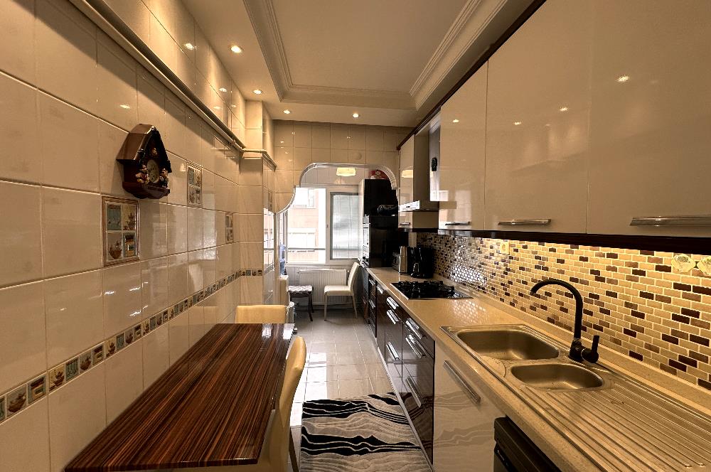 KÜÇÜKYALI'DA MARMARAYA METROYA SAHİLE YAKIN 3+1 SATILIK DAİRE