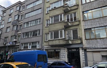 ŞİŞLİ ABİDE-İ HÜRRİYET CADDESİ ÜZERİNDE KİRALIK 3+1 DAİRE
