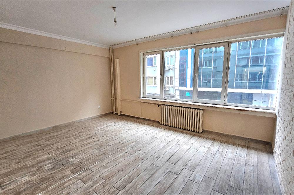 ŞİŞLİ ABİDE-İ HÜRRİYET CADDESİ ÜZERİNDE KİRALIK 4+1 DAİRE