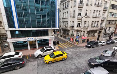 ŞİŞLİ ABİDE-İ HÜRRİYET CADDESİ ÜZERİNDE KİRALIK 4+1 DAİRE