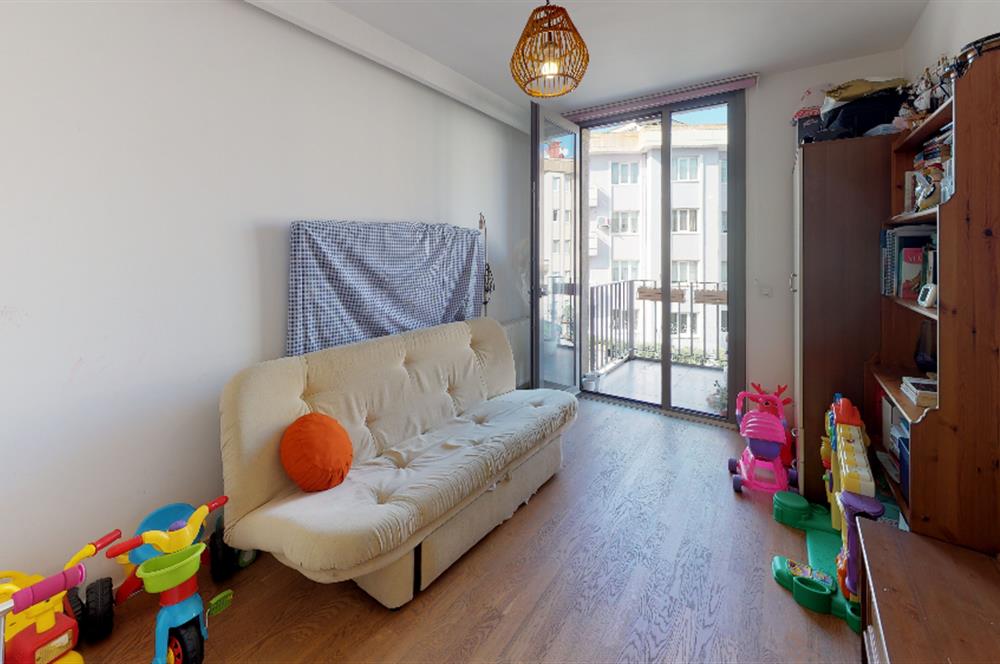 C21'DEN KEMERLİFE 22 SİTESİ'NDE AYDINLIK, FERAH GENİŞ DAİRE