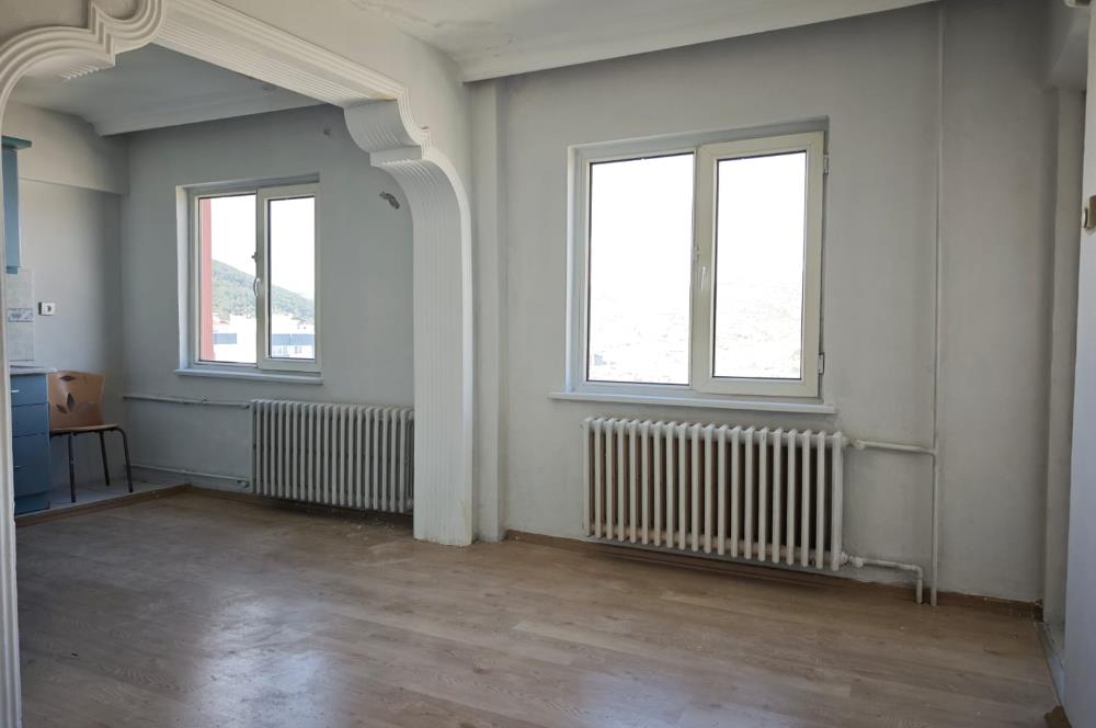 CENTRUY 21 BAL'DAN ADNAN MENDERES MAHALLESİ KİRALIK 2+1 DAİRE