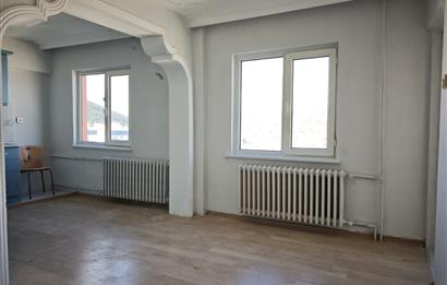 CENTRUY 21 BAL'DAN ADNAN MENDERES MAHALLESİ KİRALIK 2+1 DAİRE