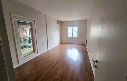 CENTURY21'DEN METRO KARŞISINDA GÖKMAHAL'DE SATILIK ARA KAT DAİRE