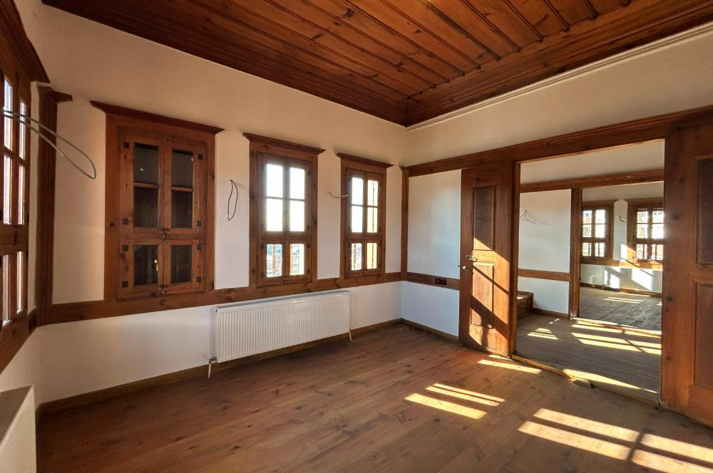 SAFRANBOLU ESKİ ÇARŞIDA RESTORASYONLU, BAHÇELİ SATILIK KONAK