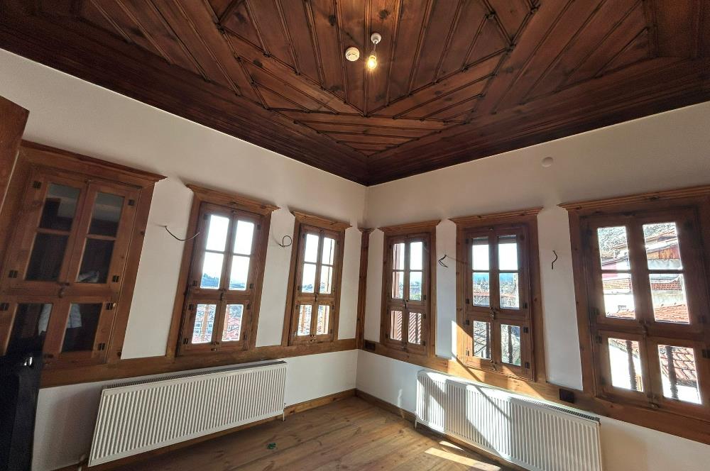 SAFRANBOLU ESKİ ÇARŞIDA RESTORASYONLU, BAHÇELİ SATILIK KONAK