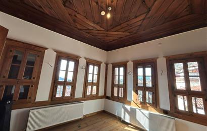SAFRANBOLU ESKİ ÇARŞIDA RESTORASYONLU, BAHÇELİ SATILIK KONAK