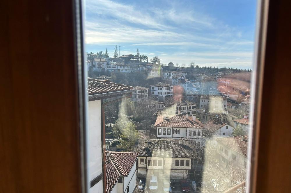 SAFRANBOLU ESKİ ÇARŞIDA RESTORASYONLU, BAHÇELİ SATILIK KONAK