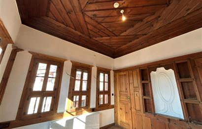 SAFRANBOLU ESKİ ÇARŞIDA RESTORASYONLU, BAHÇELİ SATILIK KONAK