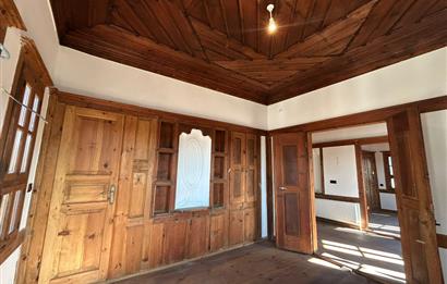 SAFRANBOLU ESKİ ÇARŞIDA RESTORASYONLU, BAHÇELİ SATILIK KONAK