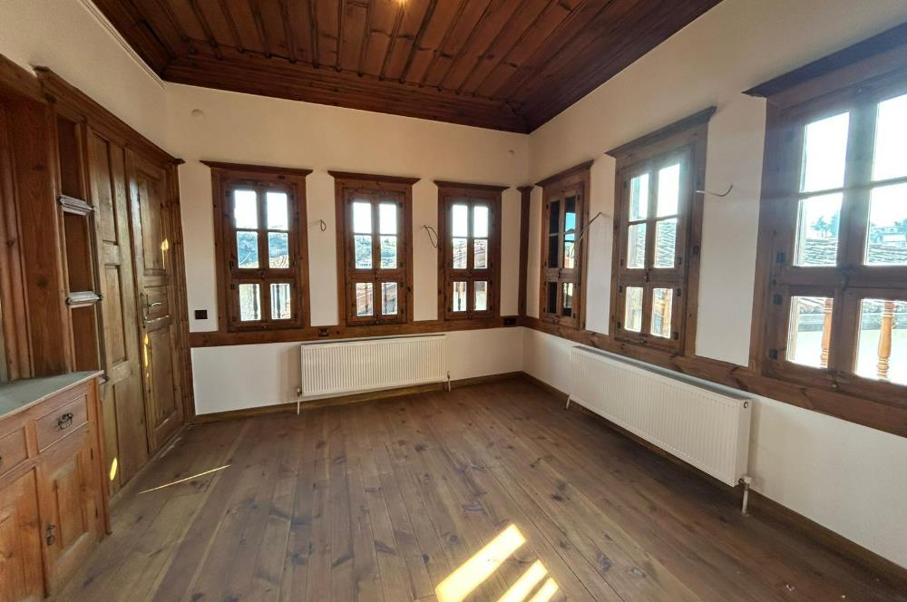 SAFRANBOLU ESKİ ÇARŞIDA RESTORASYONLU, BAHÇELİ SATILIK KONAK