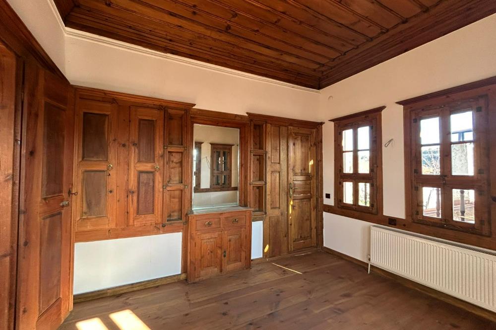 SAFRANBOLU ESKİ ÇARŞIDA RESTORASYONLU, BAHÇELİ SATILIK KONAK