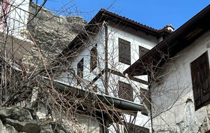 SAFRANBOLU ESKİ ÇARŞIDA RESTORASYONLU, BAHÇELİ SATILIK KONAK