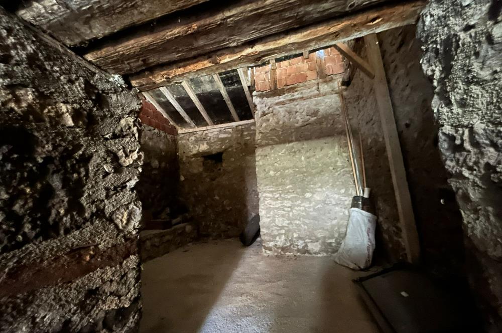 SAFRANBOLU ESKİ ÇARŞIDA RESTORASYONLU, BAHÇELİ SATILIK KONAK