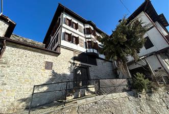 SAFRANBOLUDA TARİHİ SATILIK KONAK ÇARŞIYA YAKIN,MANZARALIBAHÇELİ - 3 - 32011