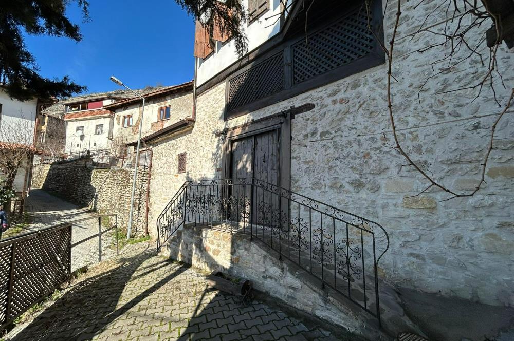 SAFRANBOLUDA TARİHİ SATILIK KONAK ÇARŞIYA YAKIN,MANZARALIBAHÇELİ