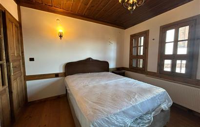 SAFRANBOLUDA TARİHİ SATILIK KONAK ÇARŞIYA YAKIN,MANZARALIBAHÇELİ