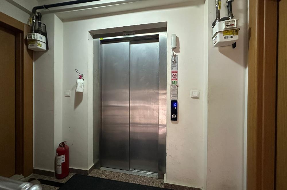 KARTAL PETROL İŞ MAHALLESİ'NDE KULLANIŞLI 2+1 SATILIK DAİRE