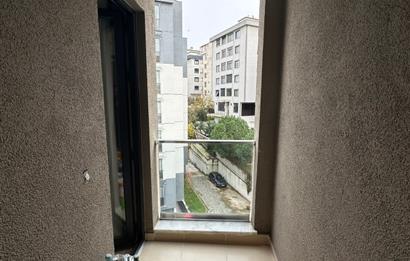 KARTAL PETROL İŞ MAHALLESİ'NDE KULLANIŞLI 2+1 SATILIK DAİRE