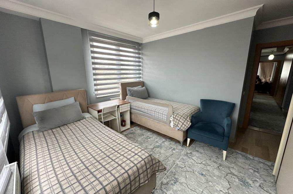 KARTAL PETROL İŞ MAHALLESİ'NDE KULLANIŞLI 2+1 SATILIK DAİRE