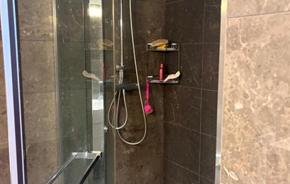 TRUMP TOWERSTA 28.KATTA,YEPYENİ,TAM EŞYALI KİRALIK OFİS