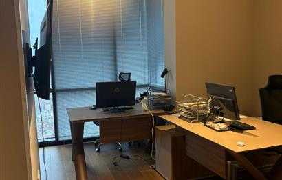 TRUMP TOWERSTA 28.KATTA,YEPYENİ,TAM EŞYALI KİRALIK OFİS