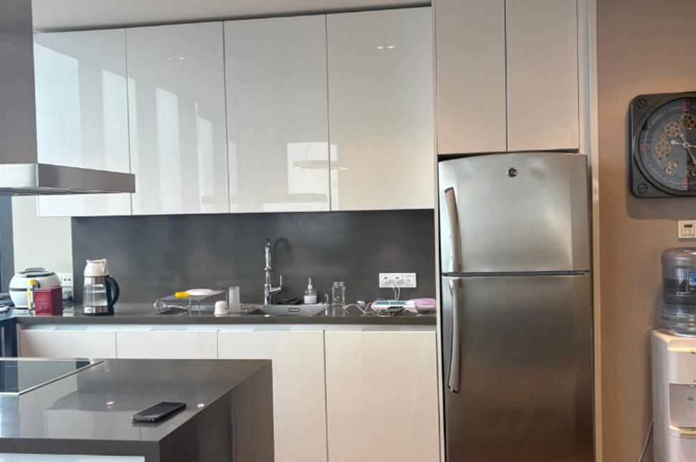 TRUMP TOWERSTA 28.KATTA,YEPYENİ,TAM EŞYALI KİRALIK OFİS