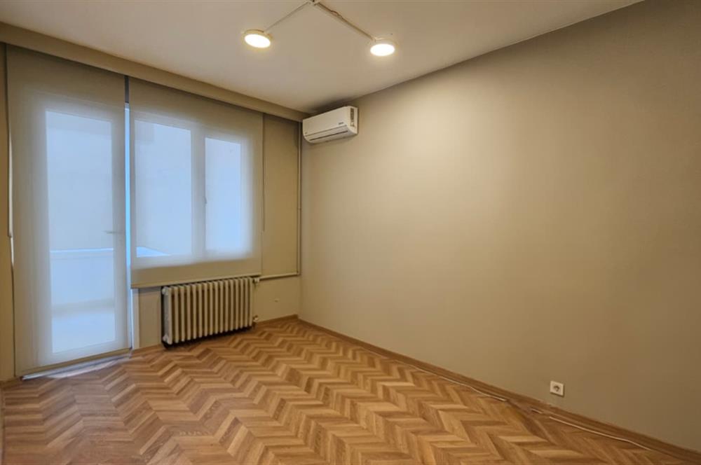 NİŞANTAŞI VALİKONAĞI CADDESİNDE 4+1 KİRALIK DAİRE