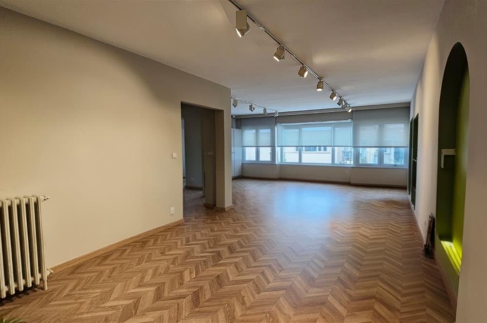 NİŞANTAŞI VALİKONAĞI CADDESİNDE 4+1 KİRALIK DAİRE