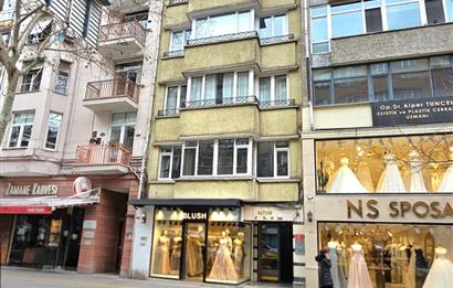 NİŞANTAŞI VALİKONAĞI CADDESİNDE 4+1 KİRALIK DAİRE