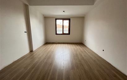 KÜÇÜKYALI'DA MERKEZİ KONUMDA DENİZ MANZARALI LÜX 2+1 DUBLEKS