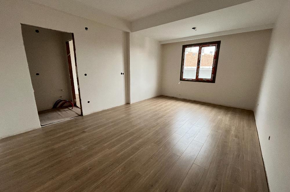 KÜÇÜKYALI'DA MERKEZİ KONUMDA DENİZ MANZARALI LÜX 2+1 DUBLEKS