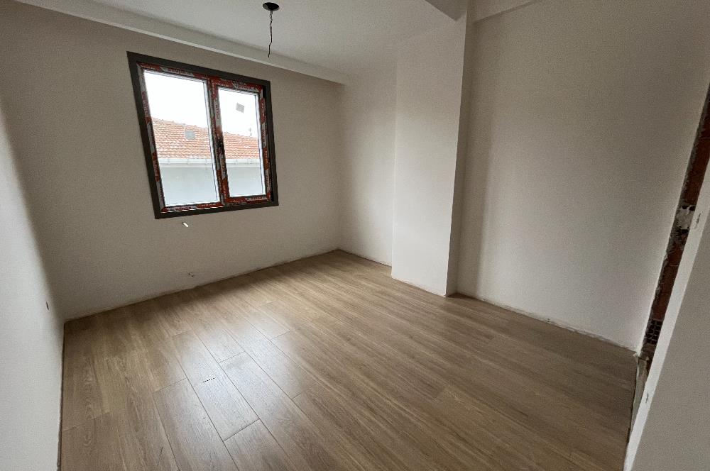 KÜÇÜKYALI'DA MERKEZİ KONUMDA DENİZ MANZARALI LÜX 2+1 DUBLEKS