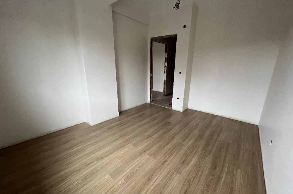 KÜÇÜKYALI'DA MERKEZİ KONUMDA DENİZ MANZARALI LÜX 2+1 DUBLEKS