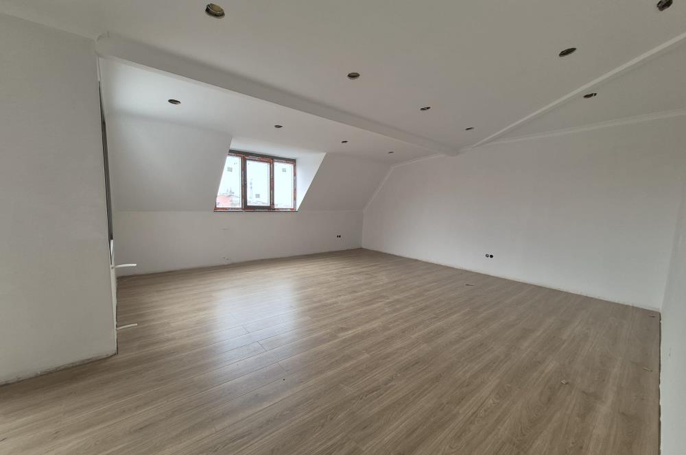 KÜÇÜKYALI'DA MERKEZİ KONUMDA DENİZ MANZARALI LÜX 2+1 DUBLEKS