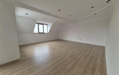 KÜÇÜKYALI'DA MERKEZİ KONUMDA DENİZ MANZARALI LÜX 2+1 DUBLEKS