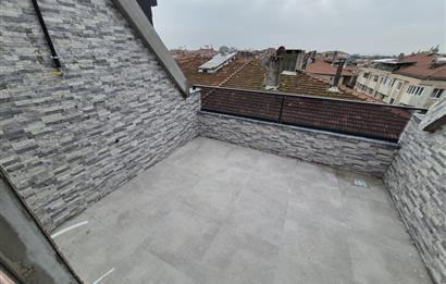 KÜÇÜKYALI'DA MERKEZİ KONUMDA DENİZ MANZARALI LÜX 2+1 DUBLEKS