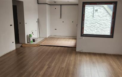 KÜÇÜKYALI'DA MERKEZİ KONUMDA DENİZ MANZARALI LÜX 2+1 DUBLEKS