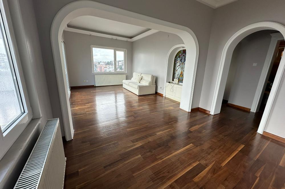 Kuzguncuk'ta Muhteşem Boğaz Manzaralı Kiralık Daire