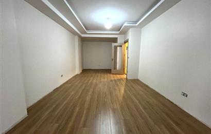 KÜÇÜKYALI'NIN MERKEZİNDE O BİNADA ARA KAT LÜX 2+1