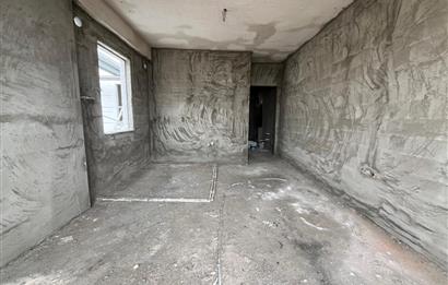 ALTINTEPE'DE MARMARAYA YÜRÜME MESAFESİNDE 4.KATTA 1+1