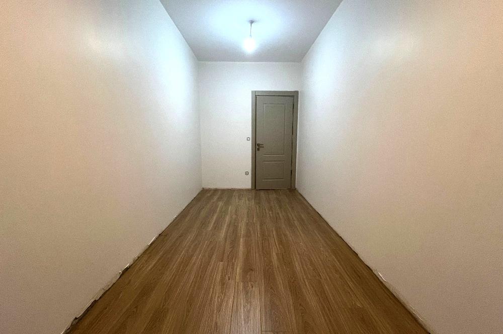 KÜÇÜKYALI'NIN MERKEZİNDE O BİNADA ARA KAT LÜX 2+1