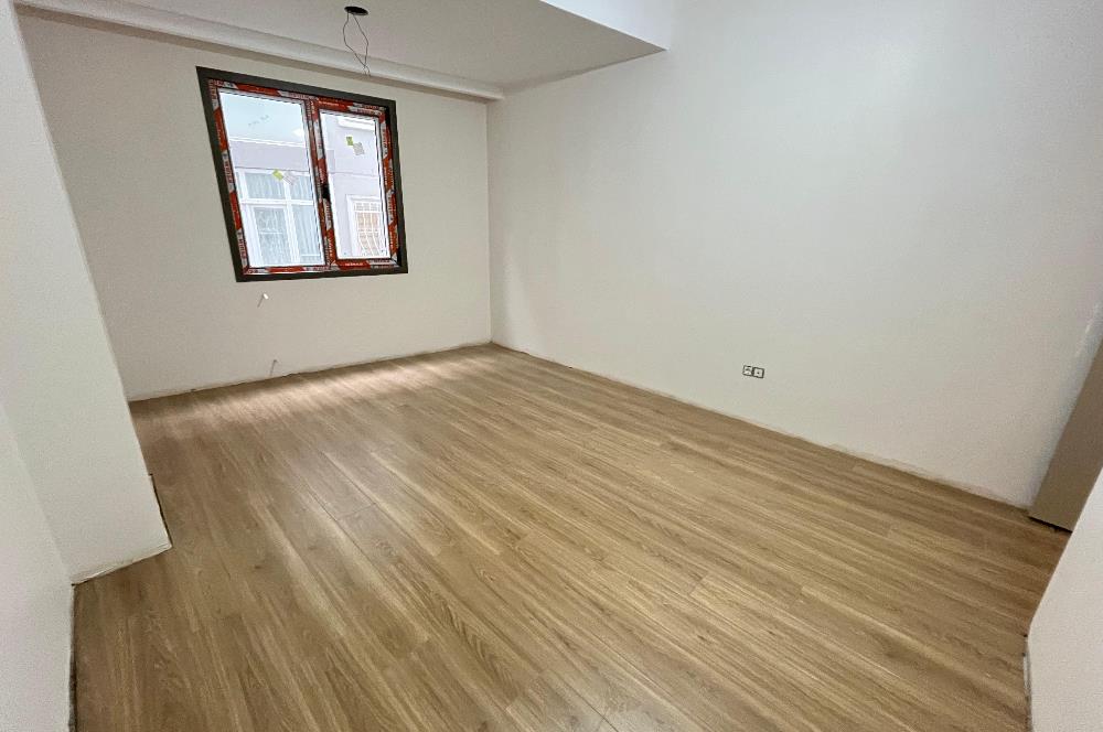 KÜÇÜKYALI'NIN MERKEZİNDE O BİNADA ARA KAT LÜX 2+1