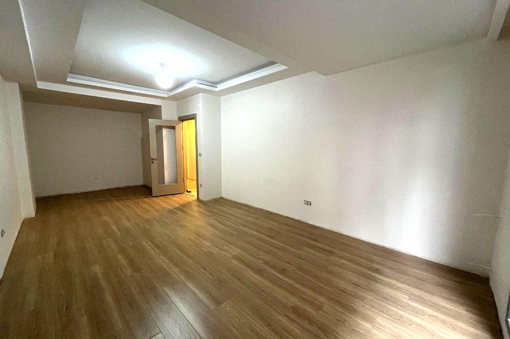 KÜÇÜKYALI'NIN MERKEZİNDE O BİNADA ARA KAT LÜX 2+1