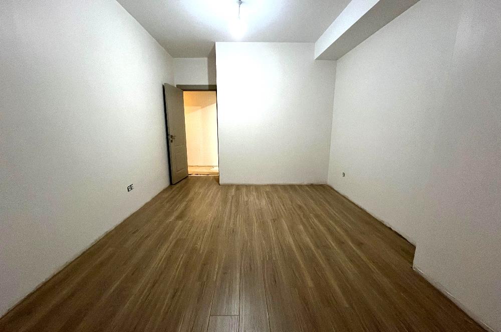 KÜÇÜKYALI'NIN MERKEZİNDE O BİNADA ARA KAT LÜX 2+1