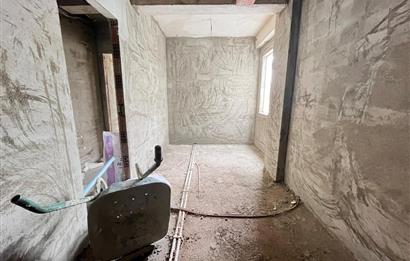 ALTINTEPE'DE MARMARAYA YÜRÜME MESAFESİNDE 4.KATTA 1+1